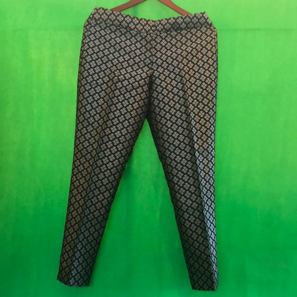 Women’s Patterned Capri Pants